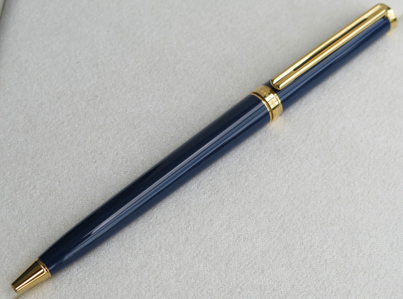 Bút Montblanc Noblesse Oblige Navy Blue Gold Plated Ballpoint Pen 15241