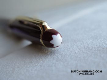 Bút Montblanc Meisterstuck Classique Burgundy Rollerball Pen