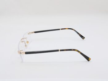 Thời điểm mới ra mắt, Montblanc bán chiếc gọng kính này với mức giá khá đắt, 790 USD, có lẽ là do một phần gọng kính được chế tác hoàn toàn thủ công bằng gỗ tự nhiên, kết hợp nhựa vân đồi mồi khá đẹp và nam tính. Hiện tại, giá của mẫu này đã hạ nhiệt phần nào nhưng vẫn nằm trong nhóm những mẫu gọng kính đắt nhất của Montblanc trong các cửa hàng ở Việt Nam. 7 Gọng kính Montblanc Frames Eyeglassed 390 - gong kinh montblanc frames eyeglassed 394 scaled
