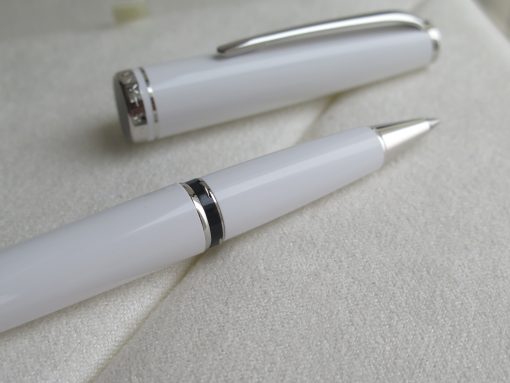 Bút Montblanc Cruise Collection White Rollerball Pen 111826