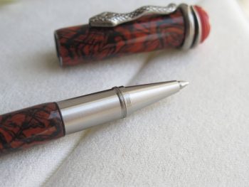 Bút Montblanc Heritage Rouge & Noir Serpent Marble Special Edition Rollerball Pen 119853 2