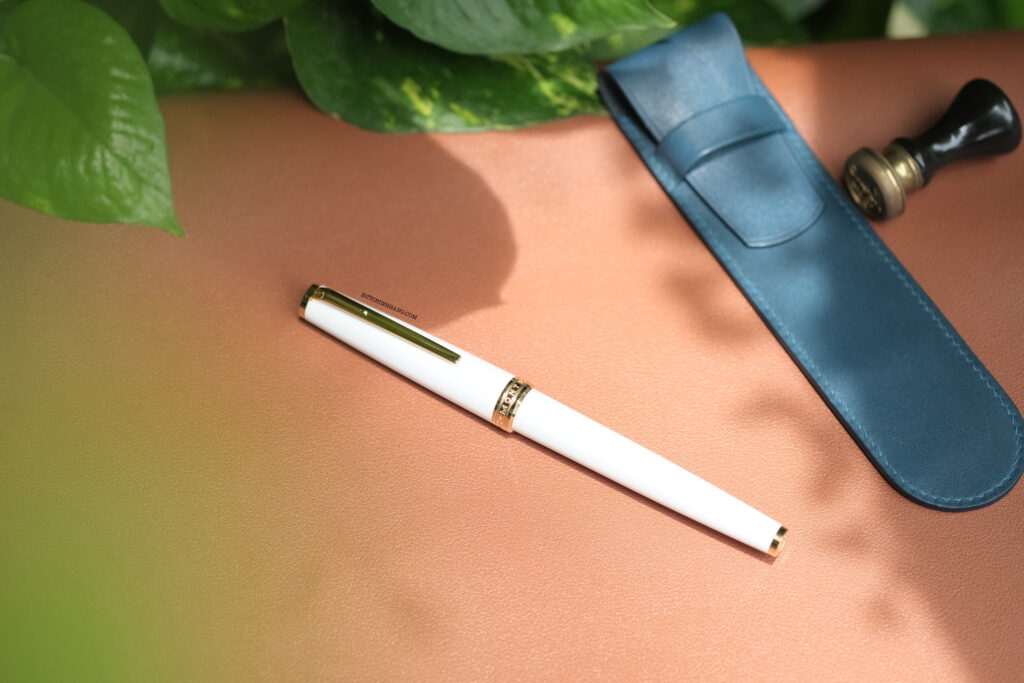 Bút Montblanc PIX White Rollerball Pen 117658 - but montblanc pix white rollerball pen 117662