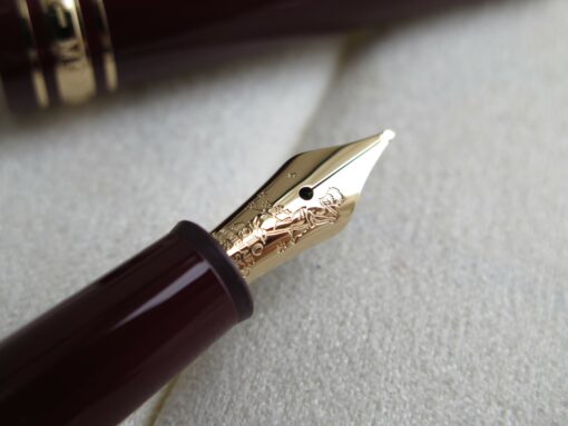 Bút Montblanc Meisterstuck Le Petit Prince & Planet Classique Fountain Pen 125307 - Image 8
