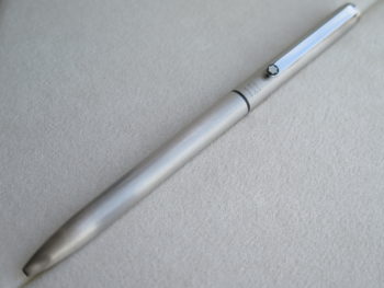 Bút Montblanc Slimline 2 Color Silver Metal Ballpoint Pen 2735 Bút Montblanc Bút Bi Xoay Montblanc