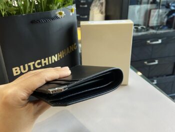 Ví Montblanc Meisterstuck Urban Unisex Wallet 4cc With Coin Case 124094 được chế tác bằng da thật mềm màu đen bởi những nghệ nhân tại Ý. 10 Ví Montblanc Meisterstuck Urban Unisex Wallet 4cc With Coin Case 124094 - vi montblanc meisterstuck urban unisex wallet 4cc with coin case 124095