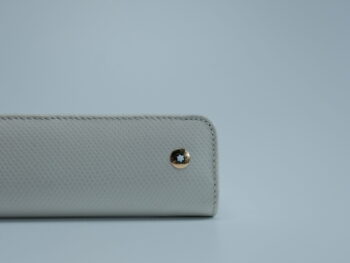 Bao da bút Montblanc Boheme Ivory Pen Pouch - clutch cam tay montblanc extreme 2.0 pouch medium with print blueblack 128612 scaled