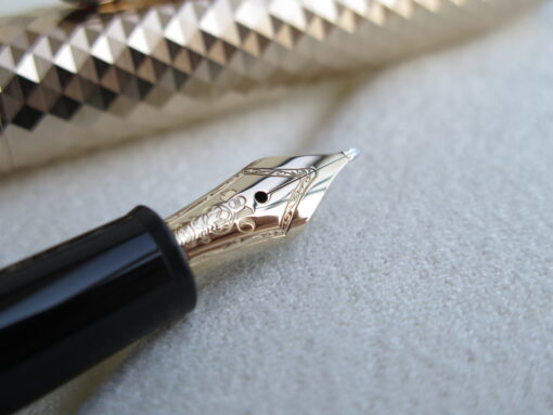 Bút Montblanc Meisterstuck Solitaire Doue Geometric Dimension Fountain Pen