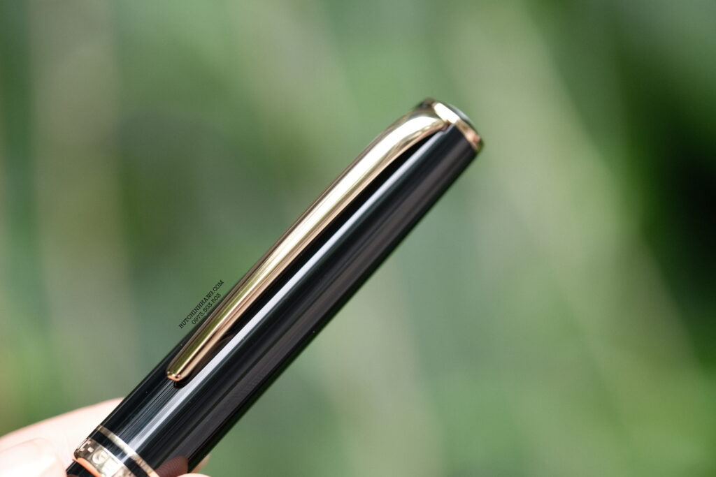 Bút Montblanc Generation Black Gold Plated Ballpoint Pen 13209 - DSCF1835