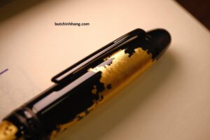 Khám Phá Nghệ Thuật Dát Vàng Trong Montblanc Meisterstuck Solitaire Calligraphy Gold Leaf - kham pha nghe thuat dat vang trong montblanc meisterstuck solitaire calligraphy gold leaf 2