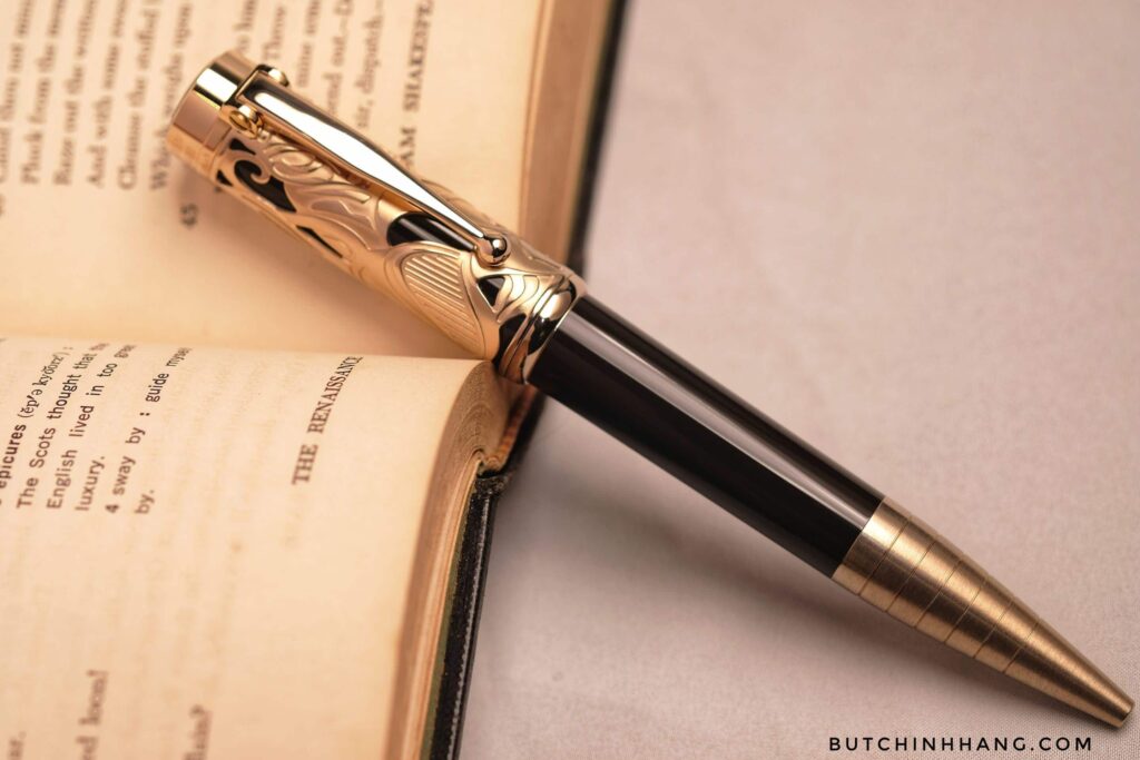 Mở Hộp Mẫu Bút Montblanc Writers Limited Edition Carlo Collodi Ballpoint Pen - mo hop mau but montblanc writers limited edition carlo collodi ballpoint pen 3