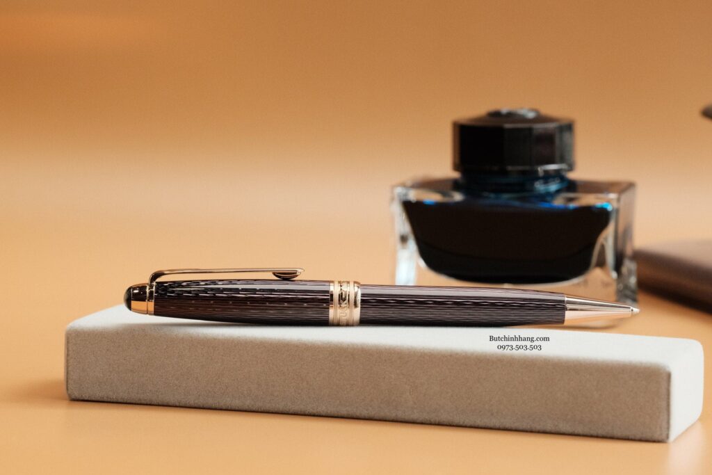 Montblanc Meisterstuck 90th Anniversary phiên bản kỷ niệm 90 năm sự xuất hiện dòng bút huyền thoại Meisterstuck - montblanc meisterstuck 90th anniversary phien ban ky niem 90 nam su xuat hien dong but huyen thoai meisterstuck 3