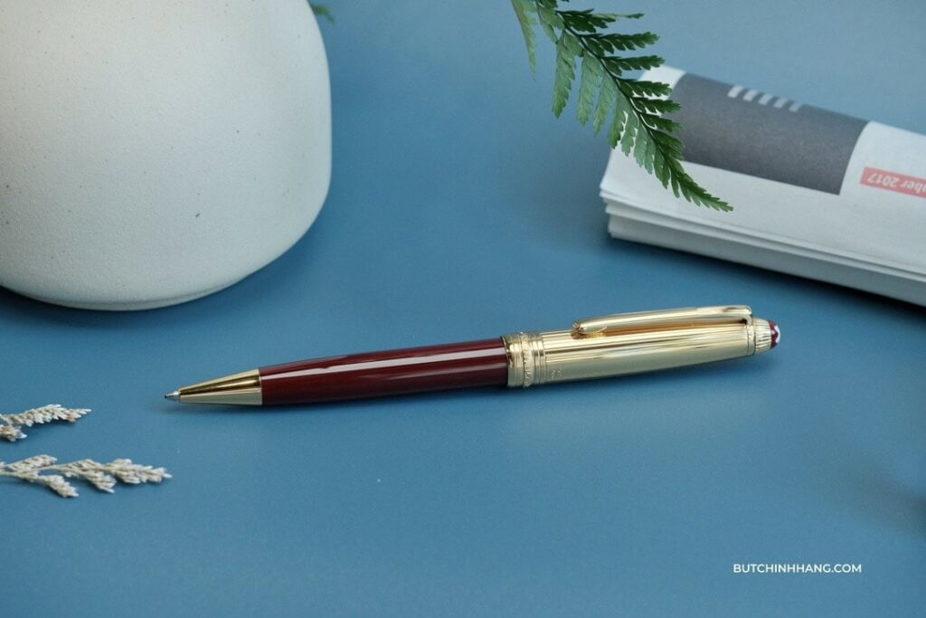 Montblanc Meisterstuck Solitaire Bordeaux Doue Vermeil - a collectible pen for passionate Montblanc fans - montblanc meisterstuck solitaire bordeaux doue vermeil - a collectible pen for passionate Montblanc fans 2