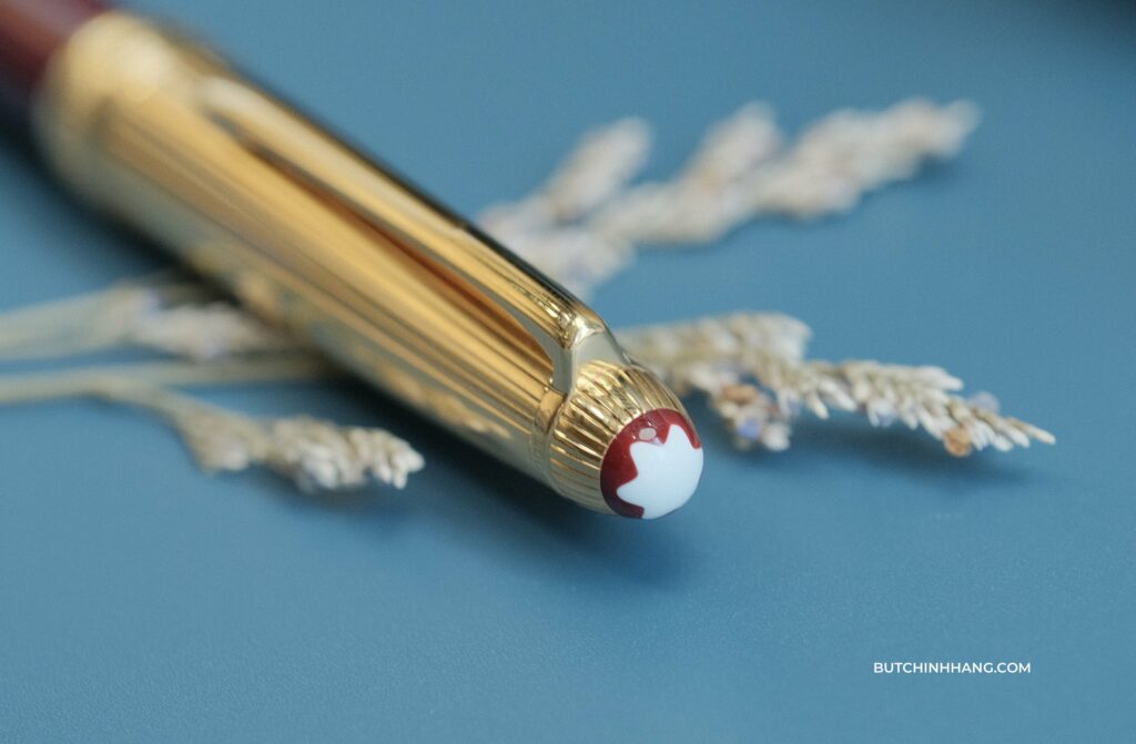 Montblanc Meisterstuck Solitaire Bordeaux Doue Vermeil - a collectible pen for passionate Montblanc fans - montblanc meisterstuck solitaire bordeaux doue vermeil a collectible pen for passionate Montblanc fans 3