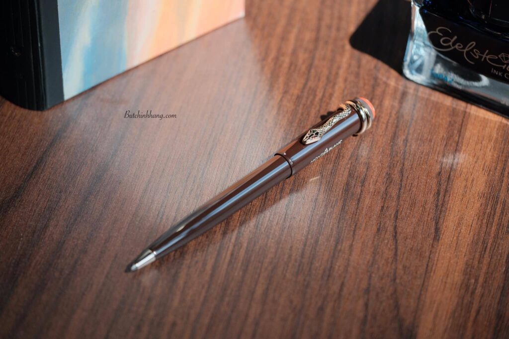 Viên Đá Quý Trong Đôi Mắt Của Montblanc Heritage Rouge & Noir Tropic Brown Special Edition - vien da quy trong doi mat cua montblanc heritage rouge noir tropic brown special edition 1