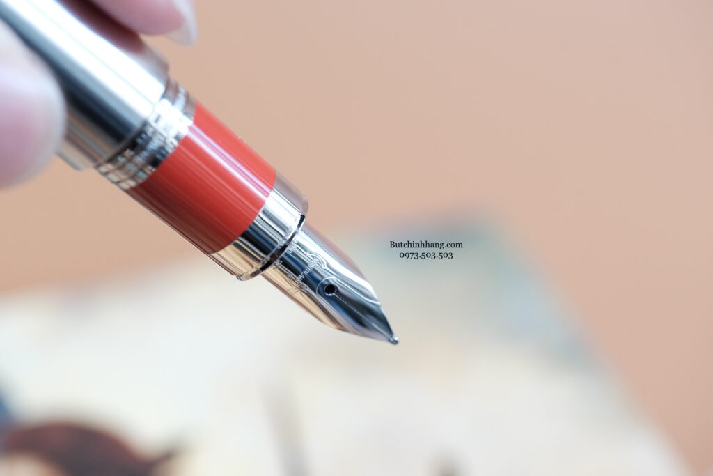 Bút máy (Montblanc M)RED Signature Fountain Pen ý nghĩa nhân văn đằng sau của sự hợp tác. - 8461BC8D CF6F 46CC 8DC3 1E703524D61D