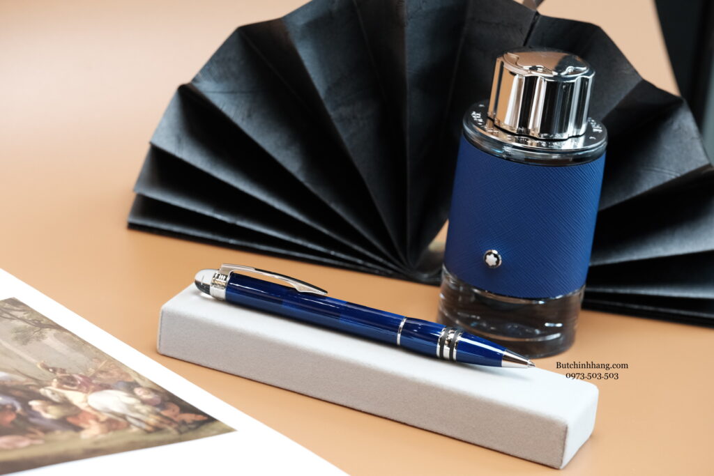 Bút bi xoay Montblanc Starwalker Cool Blue Ballpoint Pen - màu xanh quyến rũ kỳ lạ FBD300C3 DCC0 4B5D B447 5FA980AB130E