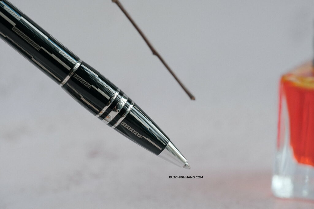 Bí ẩn như chính cái tên của mình, Montblanc Starwalker Black Mystery một mẫu bút đầy sự tinh tế - bi an nhu chinh cai ten cua minh montblanc starwalker black mystery mot mau but day su tinh te 3