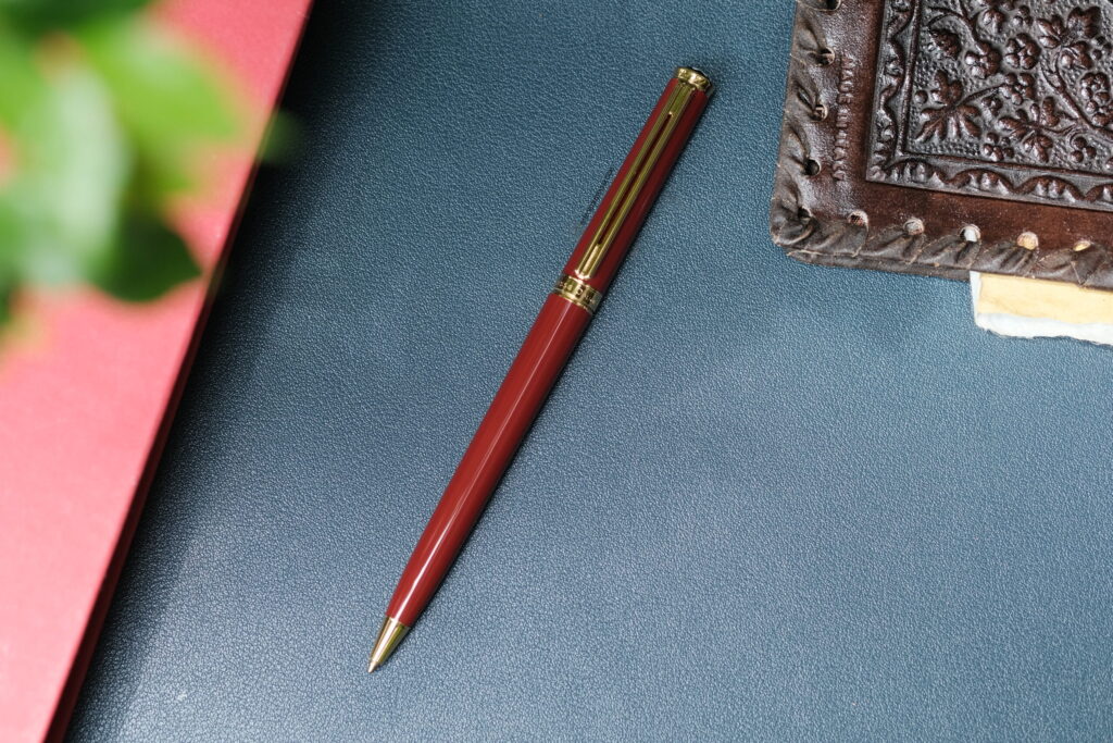 Bút Montblanc Noblesse Oblige Red Resin Ballpoint Pen 15250 - but montblanc noblesse oblige red resin ballpoint pen 15254