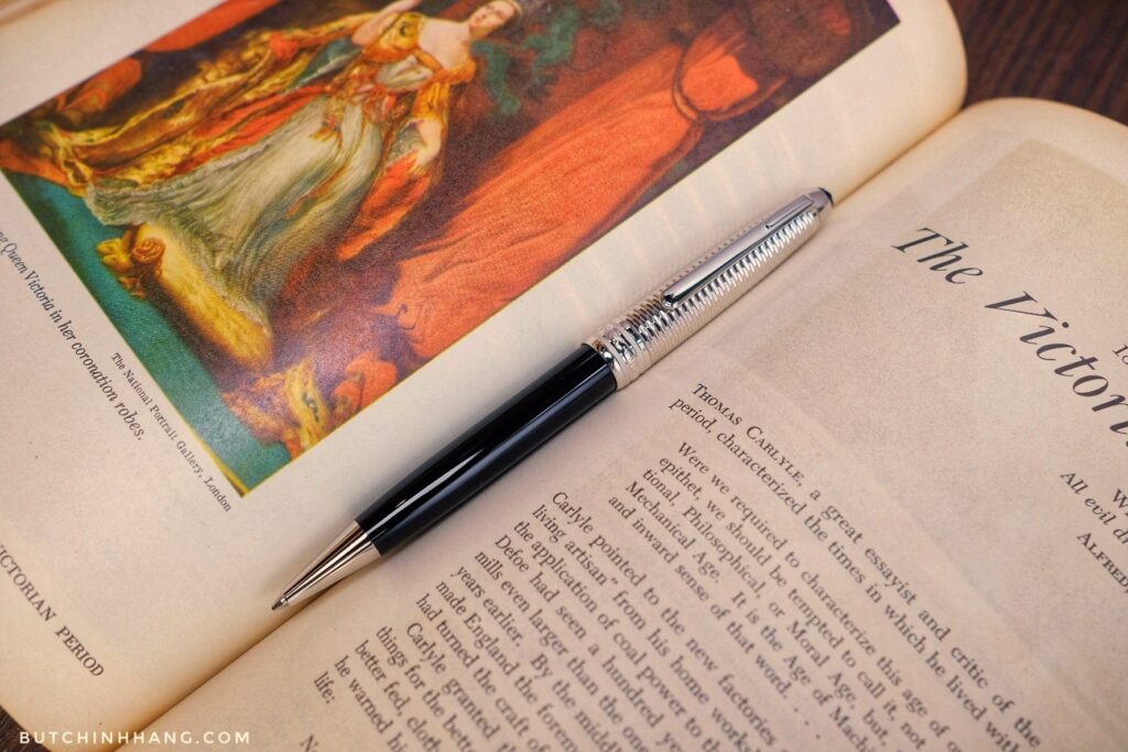 Mẫu Bút Montblanc Meisterstuck Solitaire Doué Geometry Classique Ballpoint Pen - Tinh Tế Và Sang Trọng Để Làm Quà Tặng - mau but montblanc meisterstuck solitaire doue geometry classique ballpoint pen tinh te va sang trong de lam qua tang 3