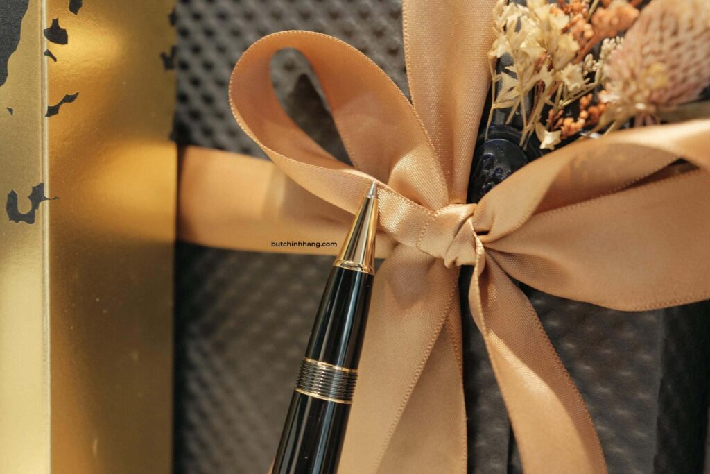 Montblanc Meisterstuck Legrand Rollerball Pen - mẫu bút chưa bao giờ giảm nhiệt - montblanc meisterstuck legrand rollerball pen mau but chua bao gio giam nhiet 1