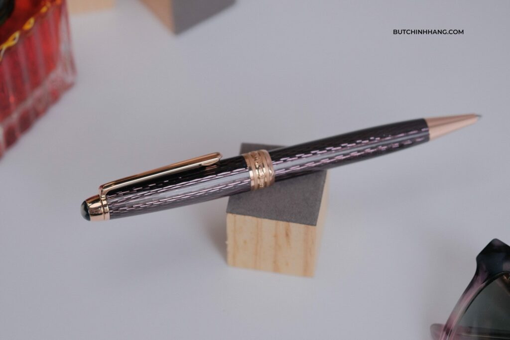Montblanc Meisterstuck Solitaire 90th Anniversary viên ngọc bảo thu hút vạn ánh nhìn - montblanc meisterstuck solitaire 90th anniversary vien ngoc bao thu hut van anh nhin 2