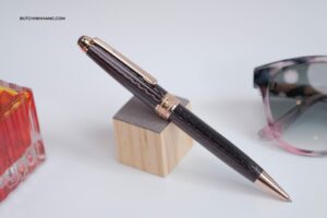 Montblanc Meisterstuck Solitaire 90th Anniversary viên ngọc bảo thu hút vạn ánh nhìn - montblanc meisterstuck solitaire 90th anniversary vien ngoc bao thu hut van anh nhin