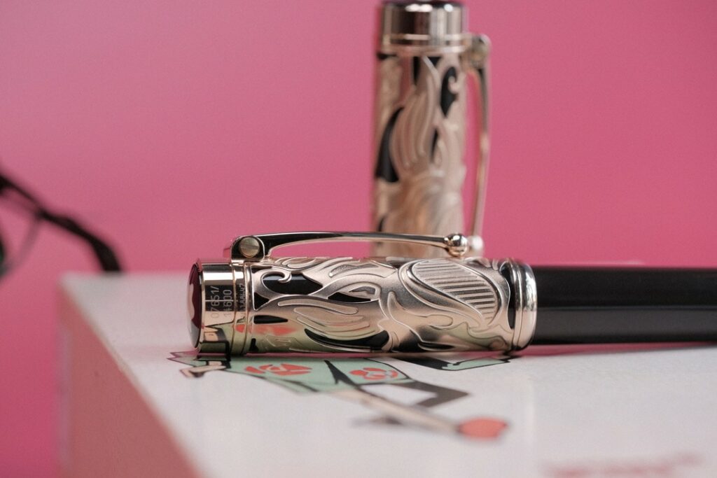Montblanc Writers Limited Edition Carlo Collodi - Bộ đôi bi xoay và bi nước tôn vinh Nhà văn của trẻ em Carlo Collodi - montblanc writers limited edition carlo collodi bo doi bi xoay va bi nuoc ton vinh nha van cua tre em carlo collodi 2