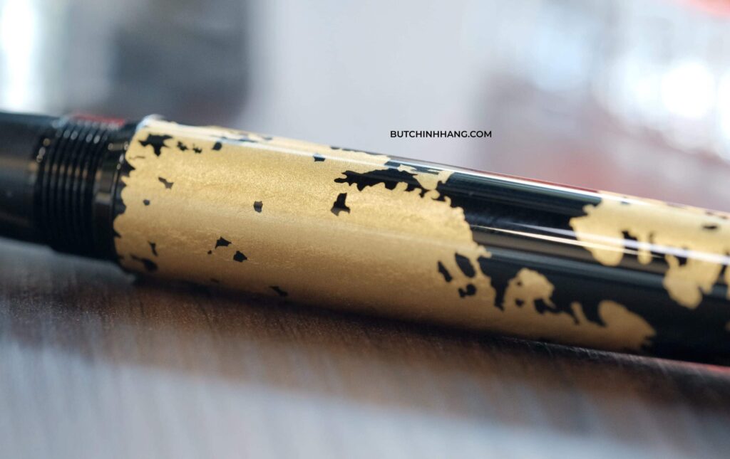 Từ nghệ thuật dát vàng lá thủ công của Nhật Bản đến mẫu bút đắt đỏ Montblanc Meisterstuck Solitaire Calligraphy Gold Leaf - tu nghe thuat dat vang la thu cong cua nhat ban den mau but dat do montblanc meisterstuck solitaire calligraphy gold leaf