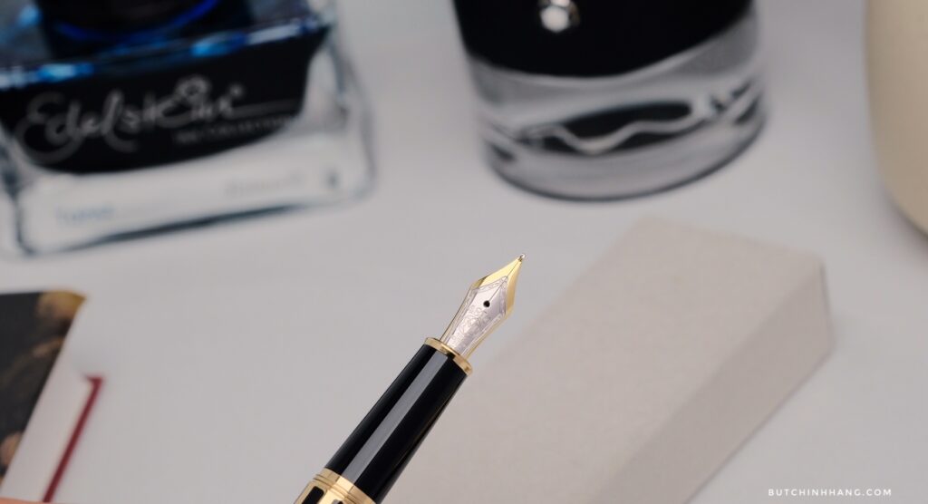 Meisterstuck Solitaire Gold & Black - Điều Gì Đã Tạo Nên Mẫu Bút Máy Cao Cấp Và Hiếm Ở Thời Điểm Hiện Tại? 2022 0927 19420400 01