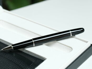 Bộ set bút Montblanc Meisterstuck Classique Platinum Rollerball Pen & pocket holder 6cc - bo set but montblanc meisterstuck classique platinum rollerball pen amp pocket holder 6cc 2 scaled