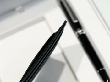 Bộ set bút Montblanc Meisterstuck Classique Platinum Rollerball Pen & pocket holder 6cc - bo set but montblanc meisterstuck classique platinum rollerball pen amp pocket holder 6cc 5 scaled