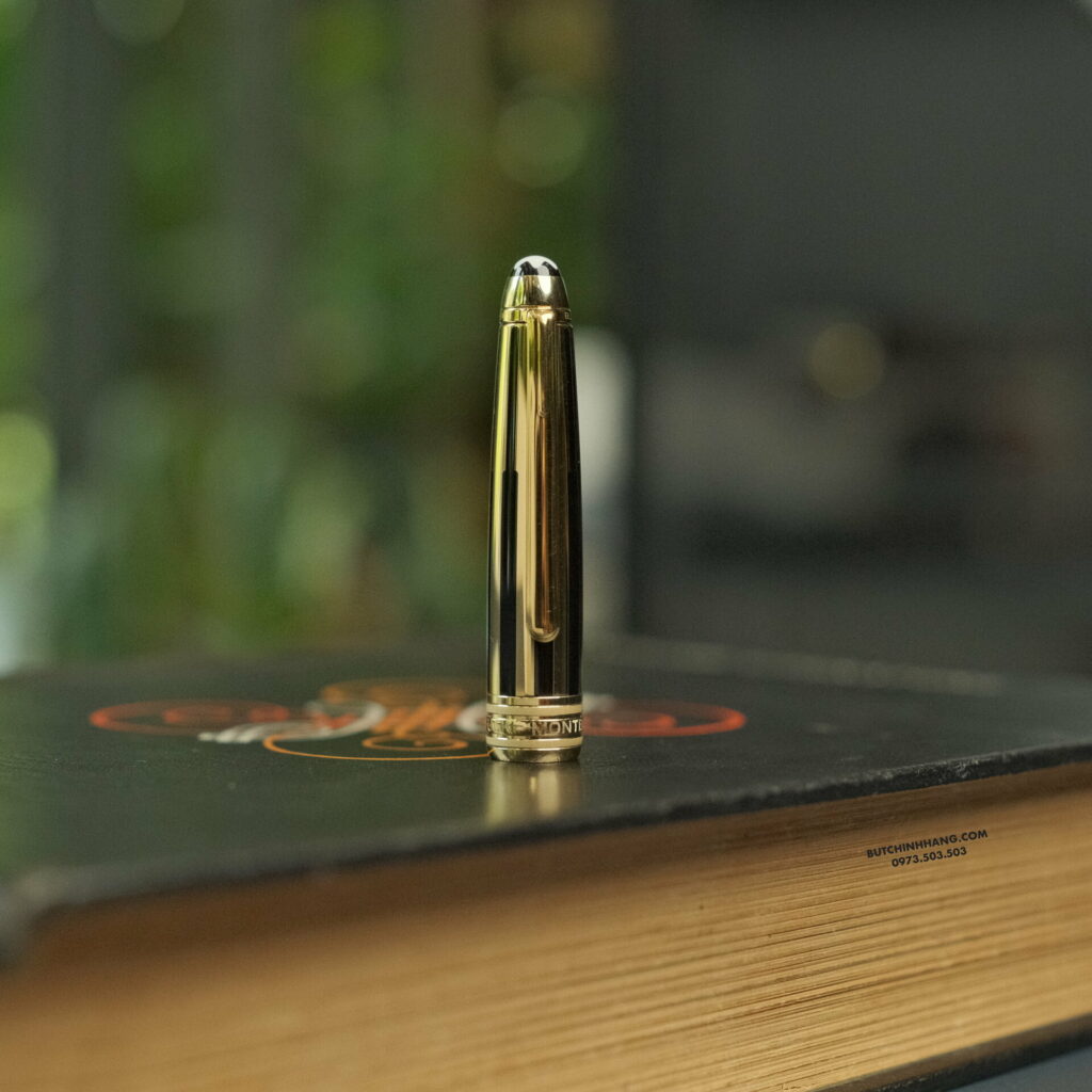 Bút Montblanc Meisterstuck Solitaire Gold & Black Fountain Pen 35979 - but montblanc meisterstuck solitaire gold amp black fountain pen 35982