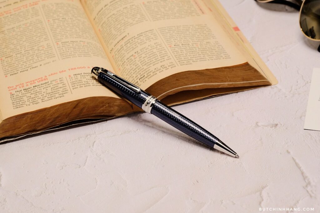 Meisterstuck Solitaire Blue Hour Midsize - The Simplest and Most Luxurious Pen in the Blue Hour Line - meisterstuck solitaire blue hour midsize the simplest and most luxurious pen in the blue hour line