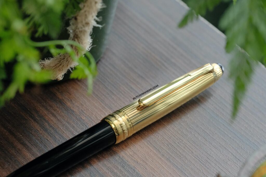 Montblanc Meisterstuck Solitaire Doue Vermeil Gold Plate - cao cấp và đầy sự tinh tế - montblanc meisterstuck solitaire doue vermeil gold plate cao cap va day su tinh te 3