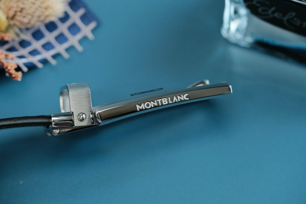 Montblanc Mens Brown Leather Rectangular Pin Buckle Belt - Màu nâu đỏ lịch thiệp nhưng cũng không kém phần phá cách - montblanc mens brown leather rectangular pin buckle belt mau nau do lich thiep nhung cung khong kem phan pha cach