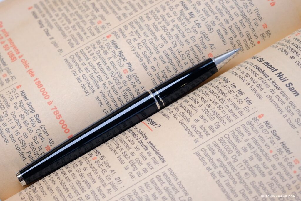 Montblanc PIX Black Rollerball - Thiết Kế Dành Cho Người Yêu Thích Sự Cổ Điển - montblanc pix black rollerball thiet ke danh cho nguoi yeu thich su co dien 2