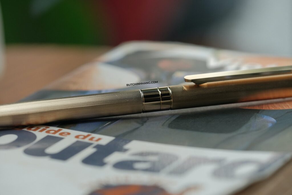 Một màu vàng quyến rũ và đầy mê hoặc của dòng bút Montblanc Noblesse Full Gold Plated  - mot mau vang quyen ru va day me hoac cua dong but montblanc noblesse full gold plated