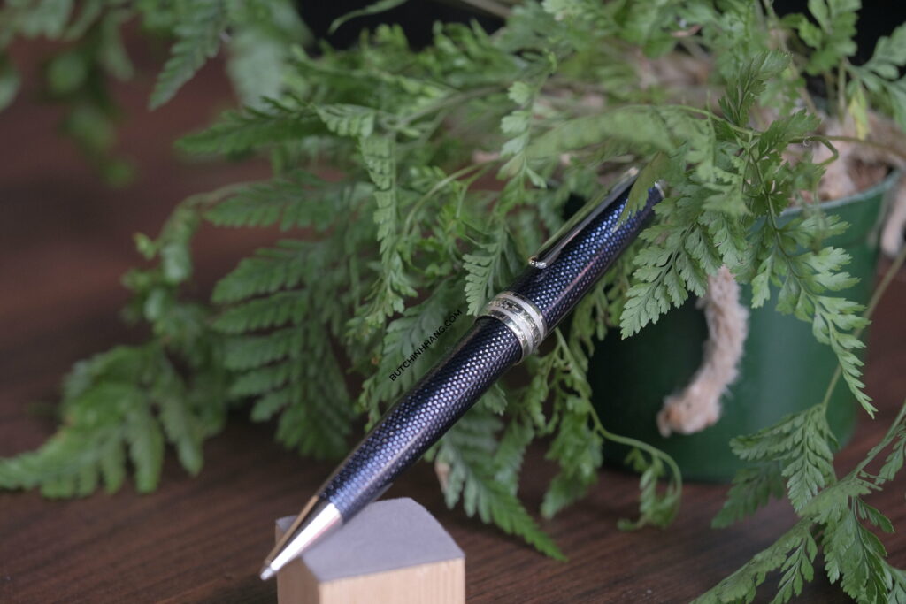 Sự giao thoa của ngày và đêm "Blue Hour" cùng mẫu bút Montblanc Meisterstuck Solitaire Blue Hour Midsize Ballpoint Pen - su giao thoa cua ngay va dem blue hour cung mau but montblanc meisterstuck solitaire blue hour midsize ballpoint pen