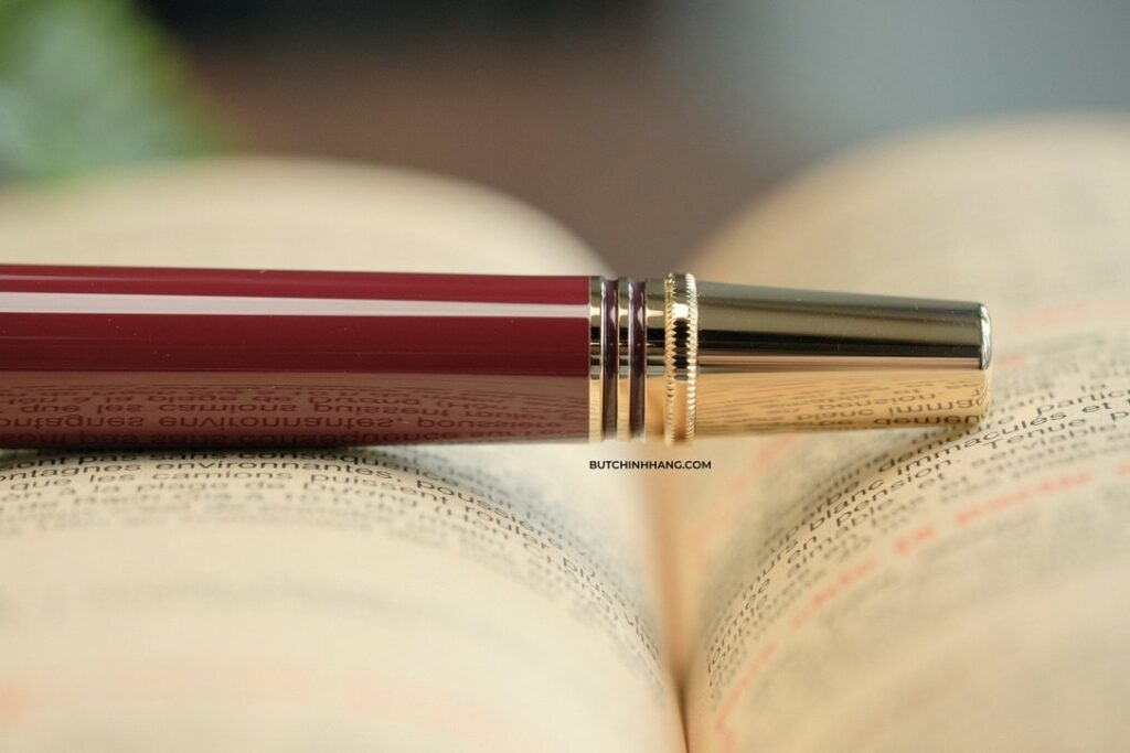 Tưởng nhớ đến vị Tổng thống John F. Kennedy cùng dòng bút Montblanc John F. Kennedy Special Edition Burgundy  - tuong nho den vi tong thong john f. kennedy cung dong but montblanc john f. kennedy special edition burgundy 1