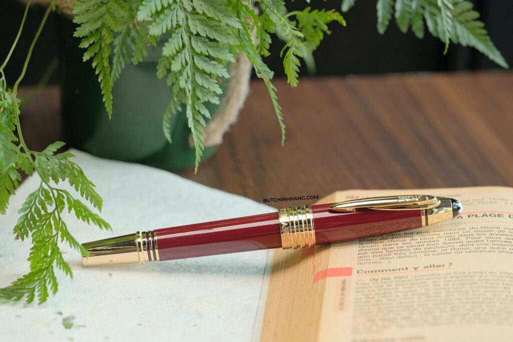 Tưởng nhớ đến vị Tổng thống John F. Kennedy cùng dòng bút Montblanc John F. Kennedy Special Edition Burgundy  - tuong nho den vi tong thong john f. kennedy cung dong but montblanc john f. kennedy special edition burgundy