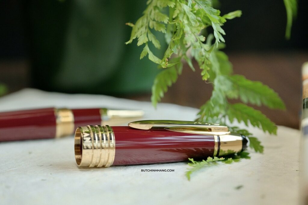 Tưởng nhớ đến vị Tổng thống John F. Kennedy cùng dòng bút Montblanc John F. Kennedy Special Edition Burgundy  - tuong nho den vi tong thong john f. kennedy cung dong but montblanc john f. kennedy special edition burgundy 3