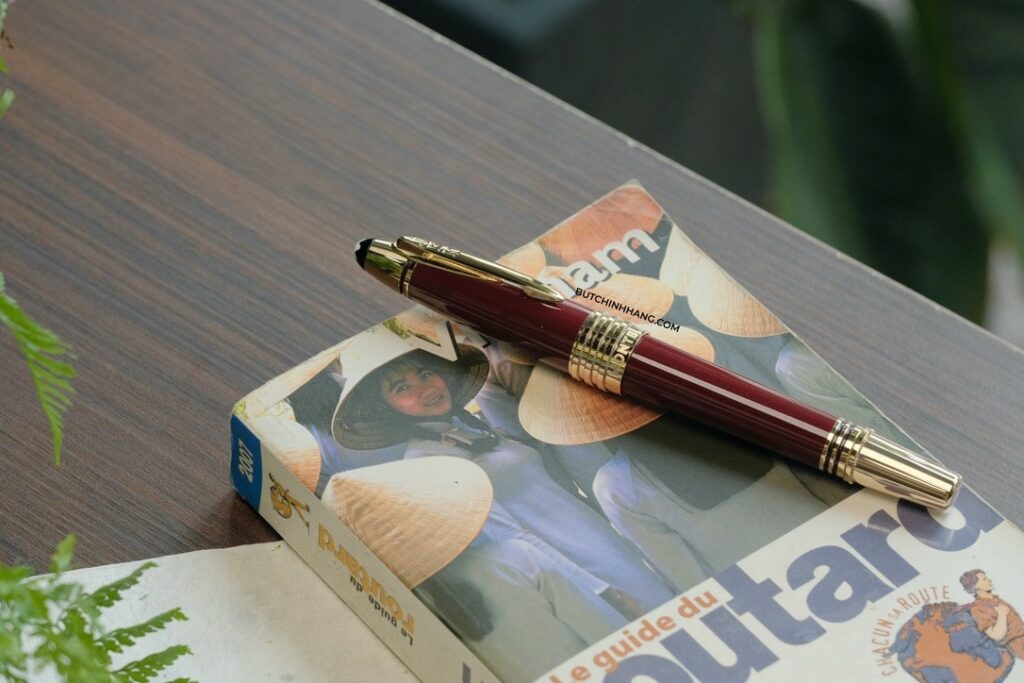 Tưởng nhớ đến vị Tổng thống John F. Kennedy cùng dòng bút Montblanc John F. Kennedy Special Edition Burgundy  - tuong nho den vi tong thong john f. kennedy cung dong but montblanc john f. kennedy special edition burgundy 4