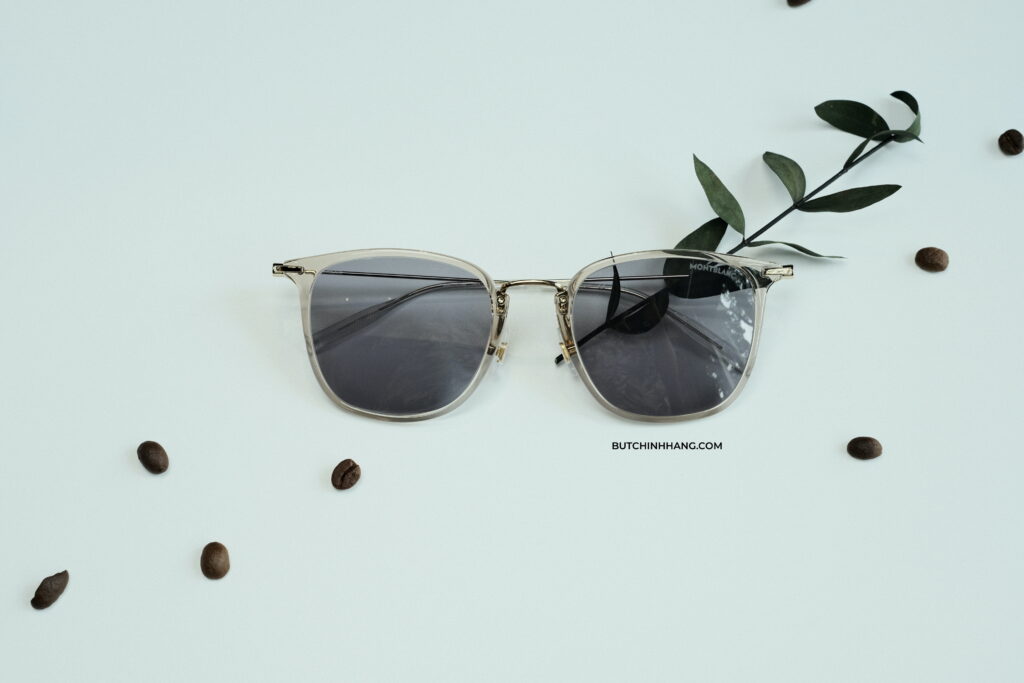Kính mát Montblanc Unisex Gold/Grey Sunglasses phù hợp cho cả nam và nữ 6899A599 9FA6 4971 8E1F 129E26D5B818 1 201 a