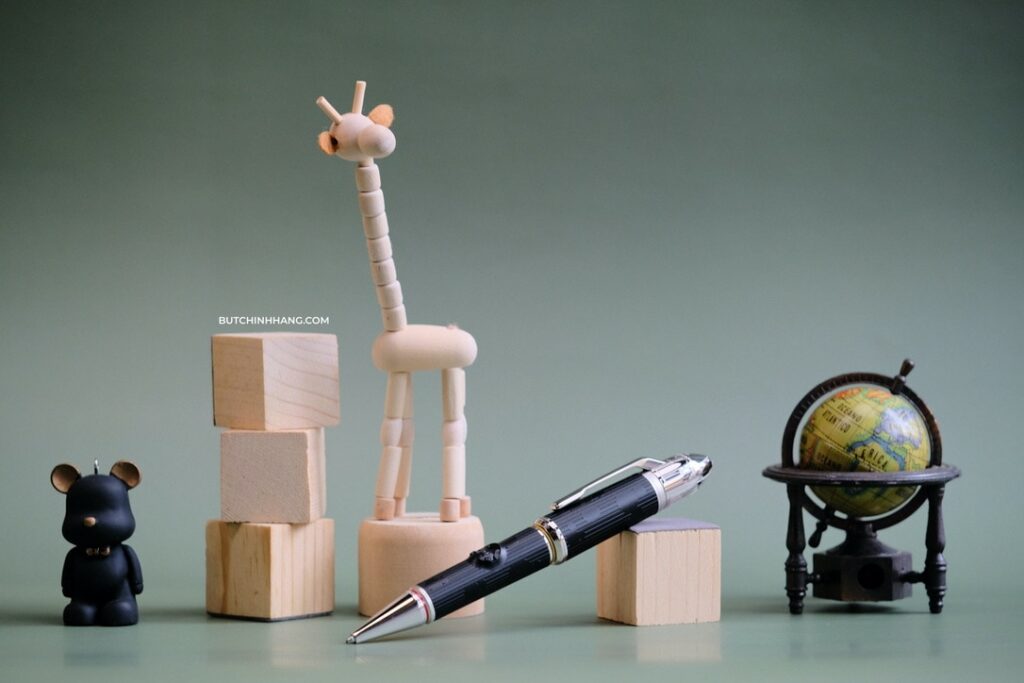Montblanc Great Characters Walt Disney Special Edition - Mẫu bút tôn vinh một người nghệ sĩ tài ba, cha đẻ của những tác phẩm làm nên tuổi thơ của bao người. - ban da tung tang nhung mon qua day su trong treo va tuyet voi cho nguoi phu nu cua ban chua