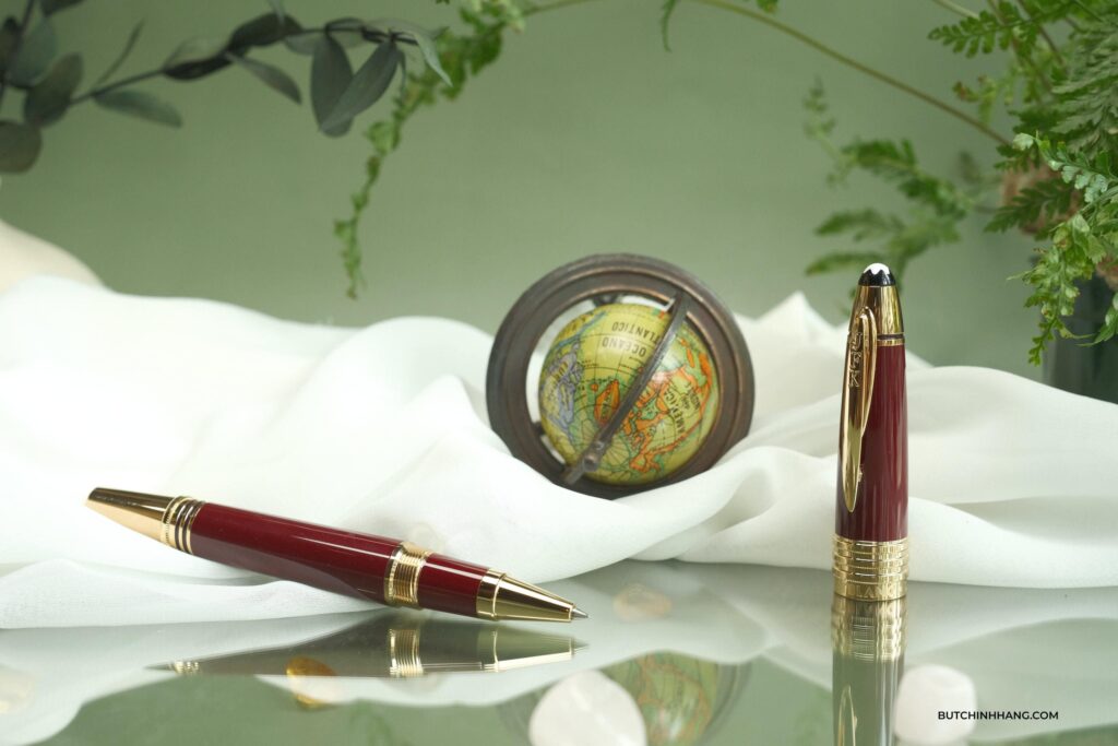 John F. Kennedy and the Burgundy Special Edition pen that Montblanc honors the former President of the United States - john f. kennedy and the burgundy special edition pen that montblanc honors the former President of the United States 1