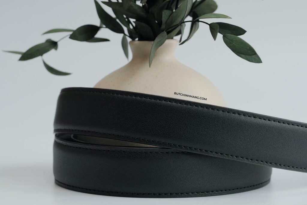 Montblanc Business Leather Belts - phiên bản thắt lưng da truyền thống và vô cùng tiện dụng - montblanc business leather belts phien ban that lung da truyen thong va vo cung tien dung 1
