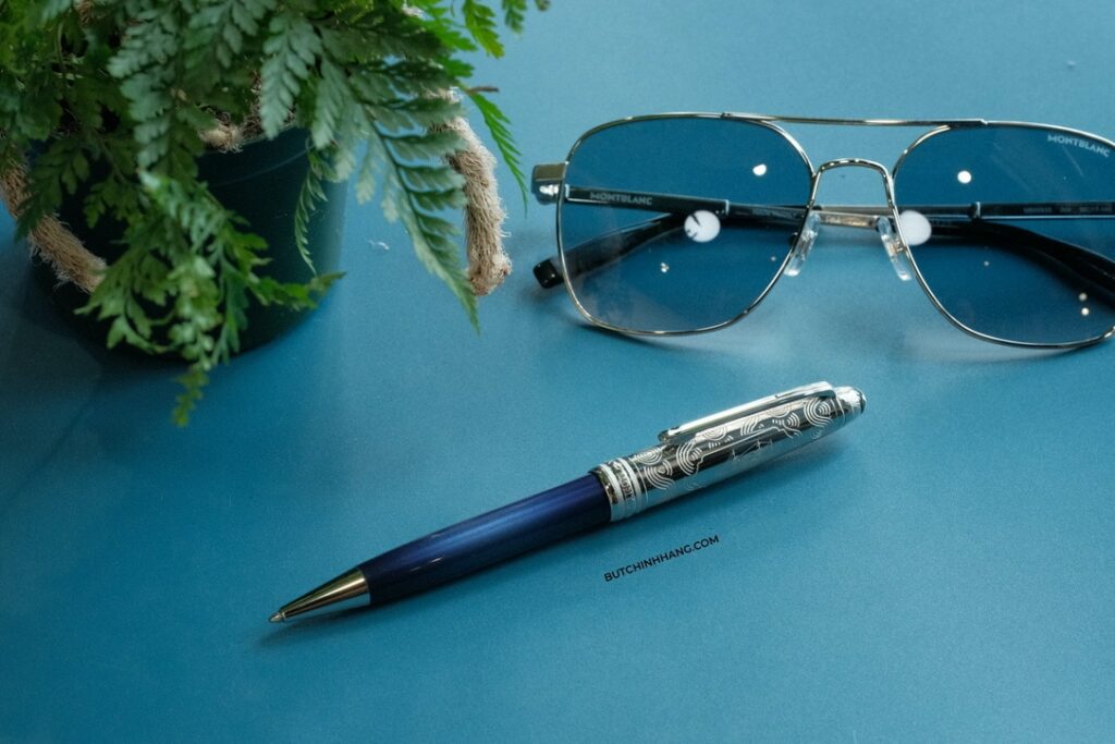 Montblanc Meisterstuck Around the World in 80 Days với phiên bản Doue đầy quyến rũ - phien ban but mang mau do san ho doc dao ton vinh nha soan nhac johann sebastian bach vi dai