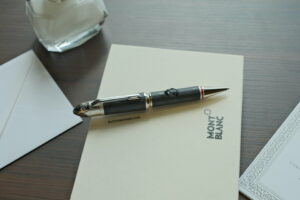 Walt Disney - the great producer and businessman with the Montblanc Great Characters Walt Disney Special Edition pen - walt disney the great producer and businessman with the Montblanc Great Characters Walt Disney Special Edition pen