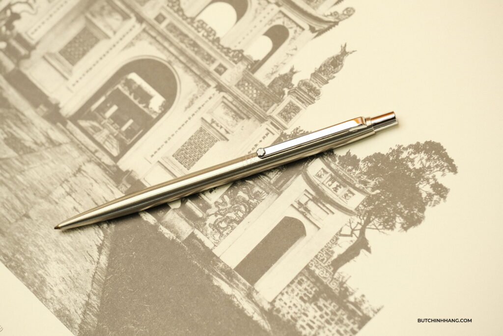 Phiên bản bút cổ Montblanc Slimline Platinum Plated Ballpoint Pen thích hợp để sưu tầm 4D963F3F D840 4F50 A22B 701FF931DAB7 1 201 a