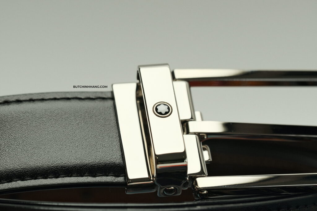 Mặt thắt lưng chữ nhật truyền thống cùng mẫu thắt lưng Montblanc Black Reversible Cut-to-size Business Belt 524E9E33 3118 4E48 B682 FFAEF6C5774A 1 201 a